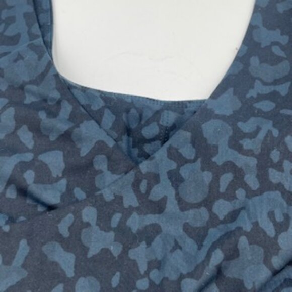 Buff Bunny Sports Bra Women’s Sz Small Gray Camo Print Wide Straps - Picture 4 of 8